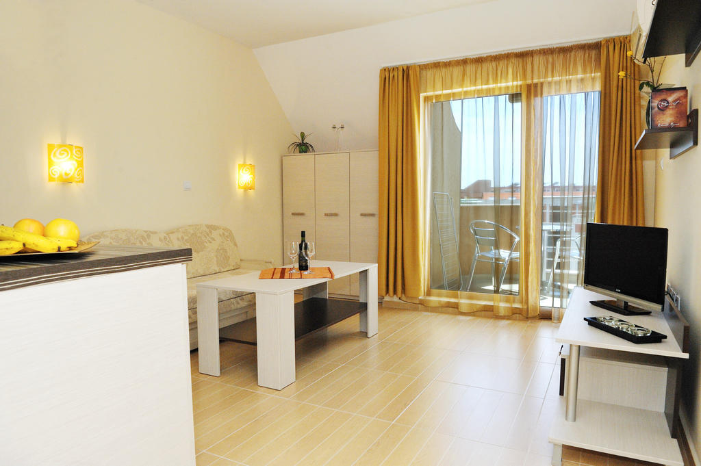 Hotel Iris Nesebar Ruang foto