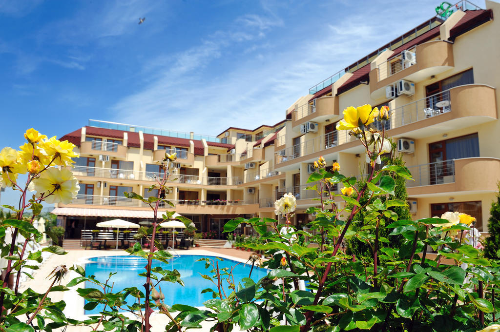 Hotel Iris Nesebar Bagian luar foto